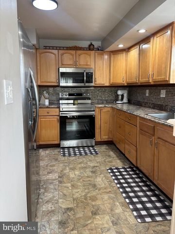 52 LONGERON DR, Middle River, MD 21220