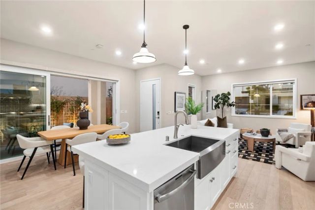 157 Crossover, Irvine, CA 92618