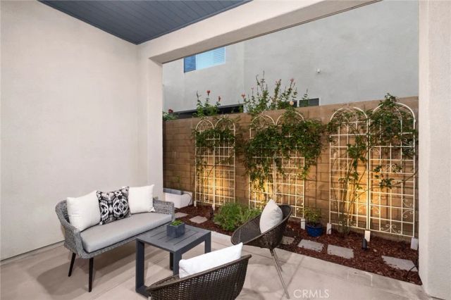 157 Crossover, Irvine, CA 92618