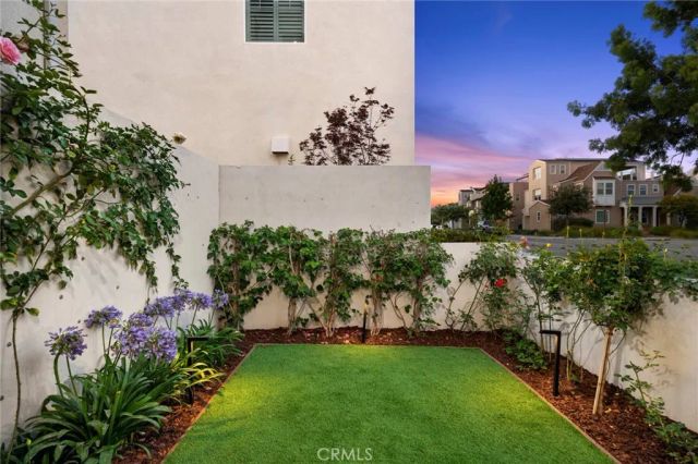 157 Crossover, Irvine, CA 92618