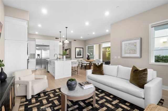 157 Crossover, Irvine, CA 92618