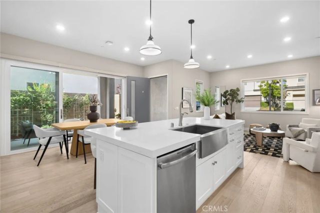 157 Crossover, Irvine, CA 92618