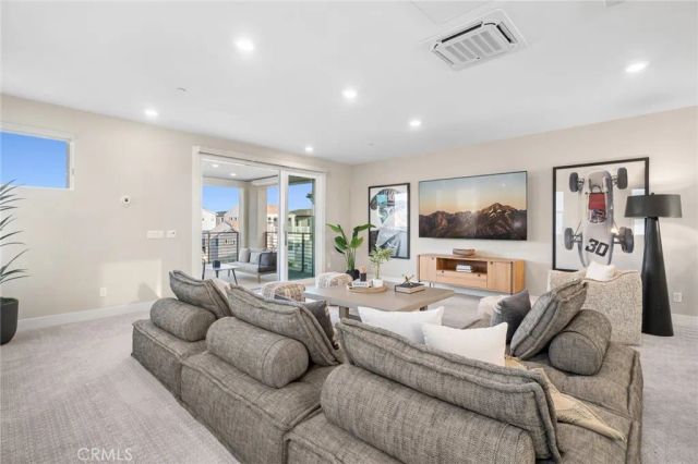 157 Crossover, Irvine, CA 92618