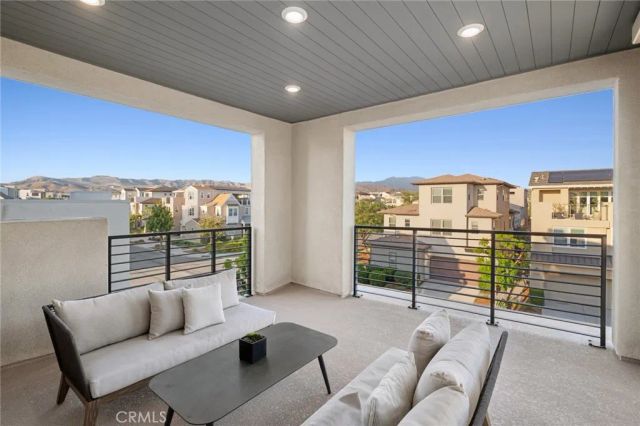 157 Crossover, Irvine, CA 92618