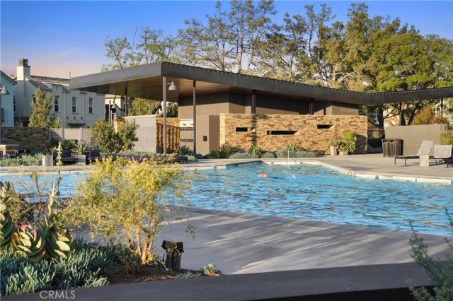 157 Crossover, Irvine, CA 92618