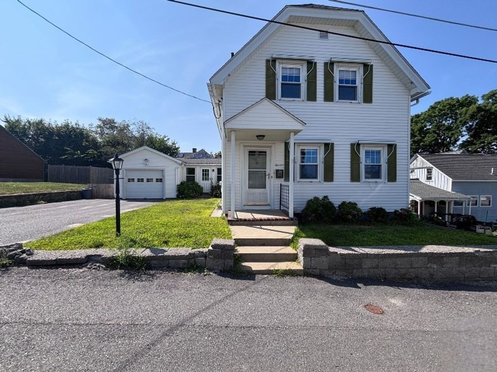 13 Simon Court, Clinton, MA 01510