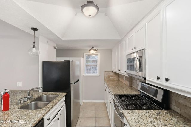 3527 Edmar Place, Jackson, MS 39216