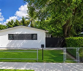 7815 NW 5th Ct 3, Miami, FL 33150