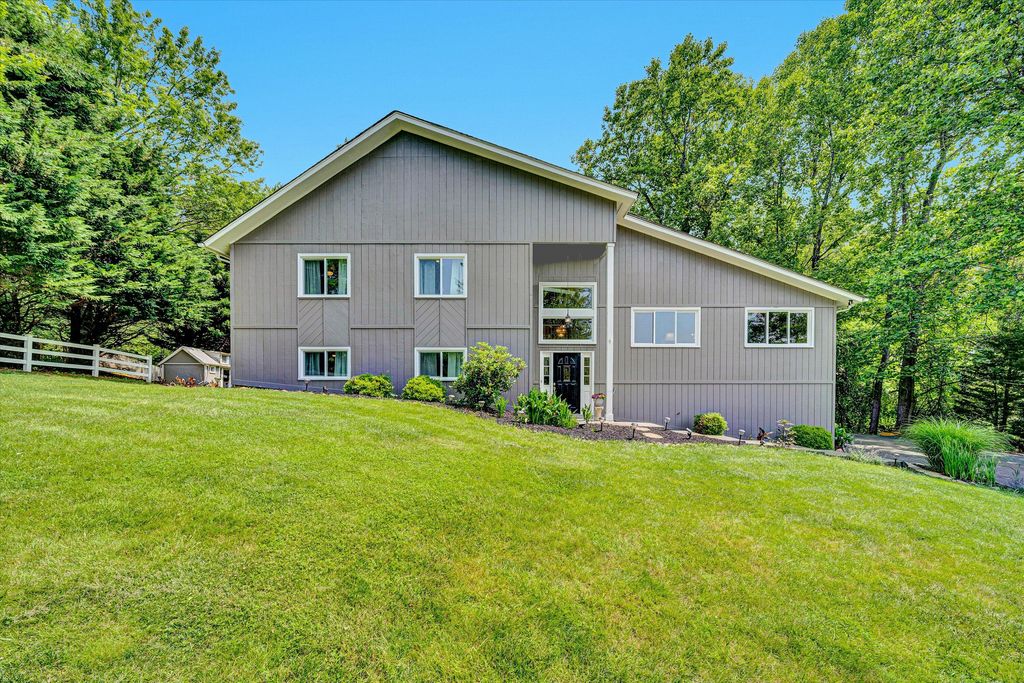 5924 Landview DR, Roanoke, VA 24018