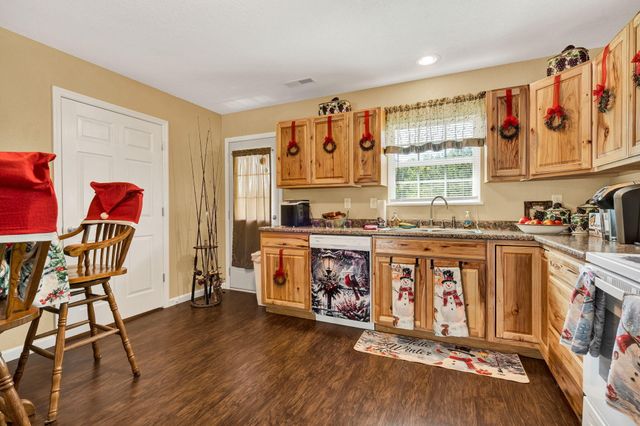 336 County Road 105, Athens, TN 37303