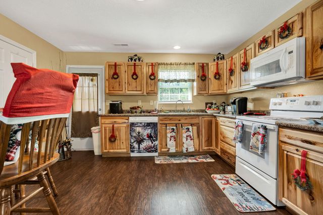 336 County Road 105, Athens, TN 37303