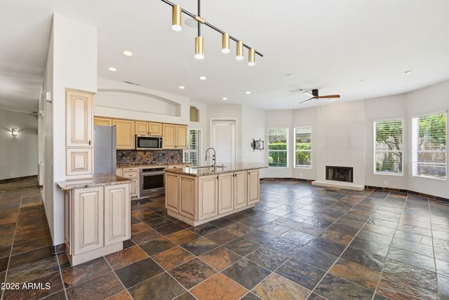 7458 E MARIPOSA GRANDE Drive, Scottsdale, AZ 85255