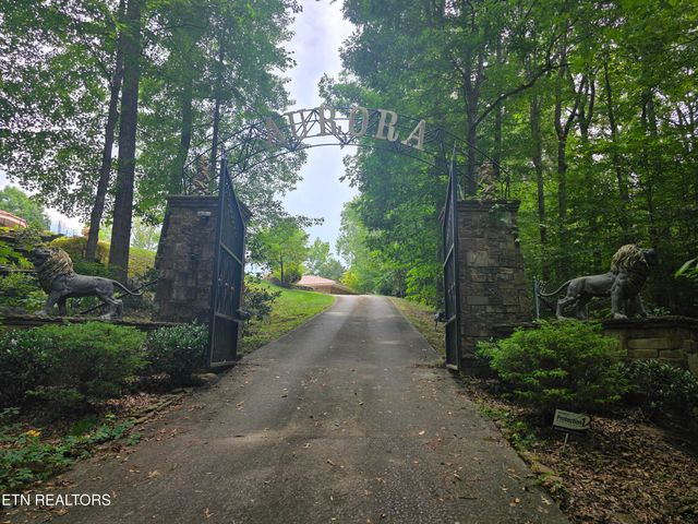 574 Bacon Springs Lane, Clinton, TN 37716