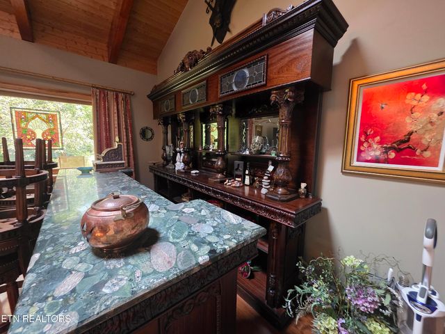 574 Bacon Springs Lane, Clinton, TN 37716