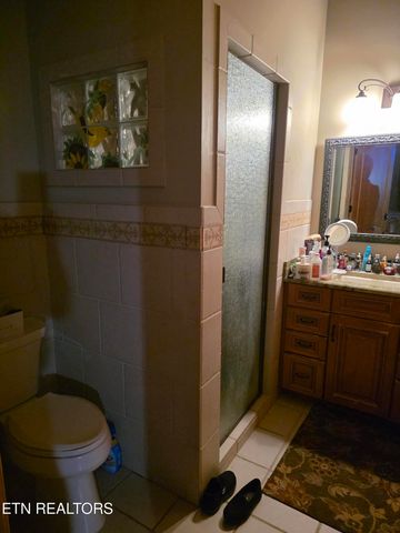 574 Bacon Springs Lane, Clinton, TN 37716