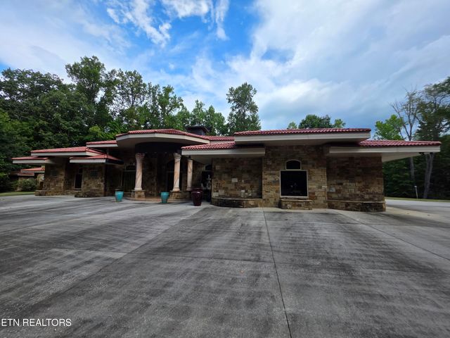 574 Bacon Springs Lane, Clinton, TN 37716