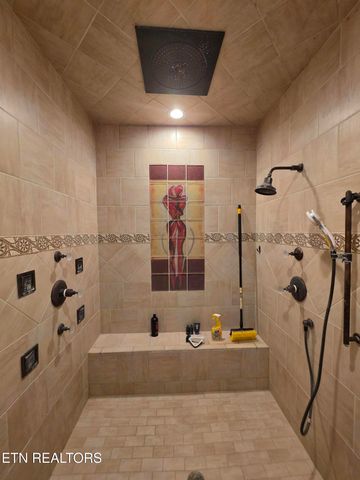574 Bacon Springs Lane, Clinton, TN 37716