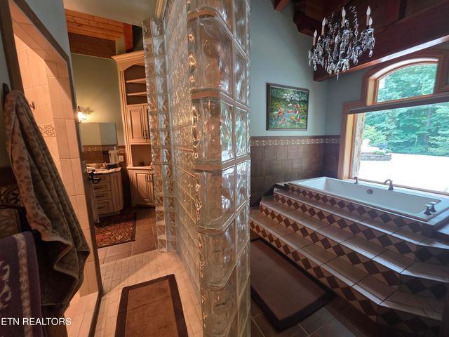 574 Bacon Springs Lane, Clinton, TN 37716