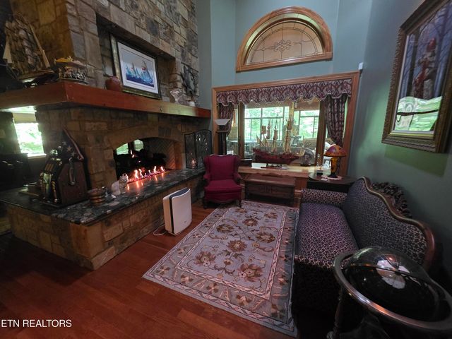 574 Bacon Springs Lane, Clinton, TN 37716