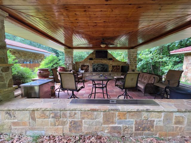 574 Bacon Springs Lane, Clinton, TN 37716