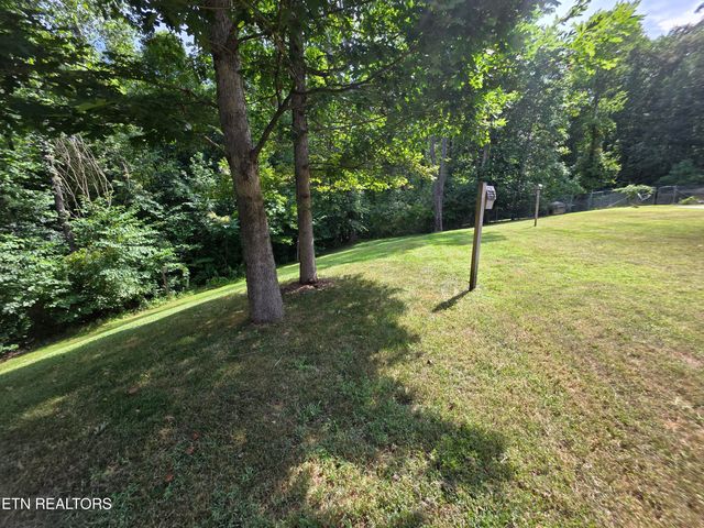 574 Bacon Springs Lane, Clinton, TN 37716