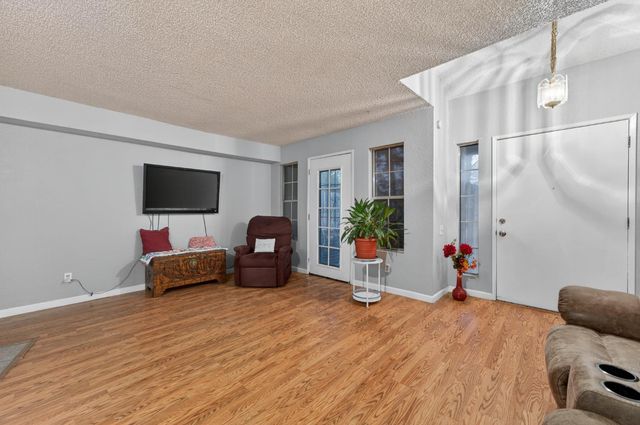 7623 Roberta Ln, Antelope, CA 95843