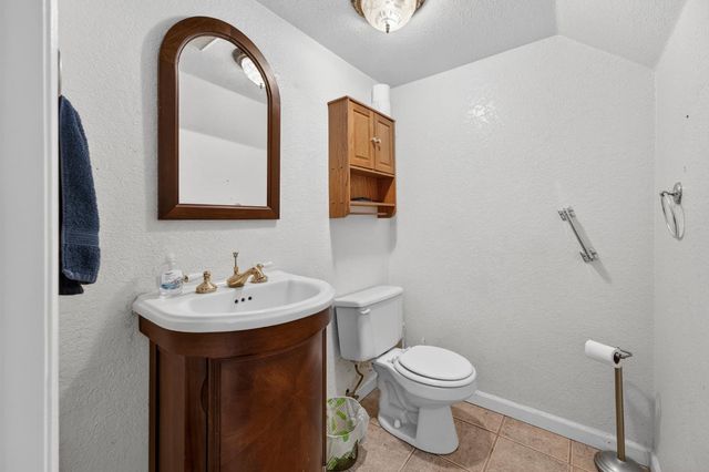 7623 Roberta Ln, Antelope, CA 95843