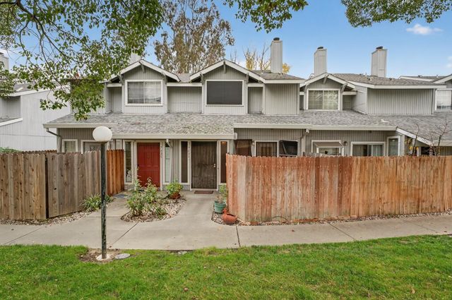 7623 Roberta Ln, Antelope, CA 95843