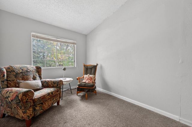 7623 Roberta Ln, Antelope, CA 95843