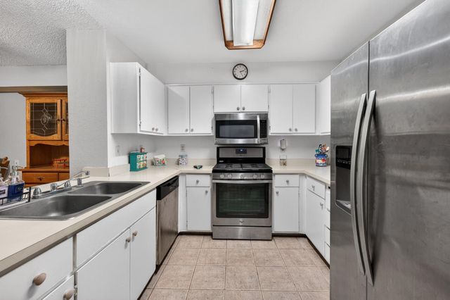 7623 Roberta Ln, Antelope, CA 95843