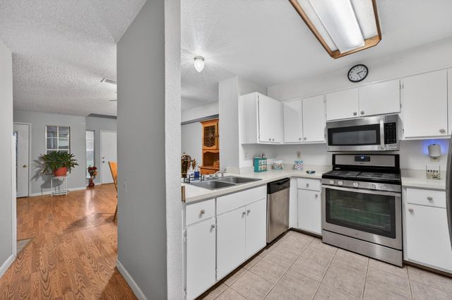 7623 Roberta Ln, Antelope, CA 95843