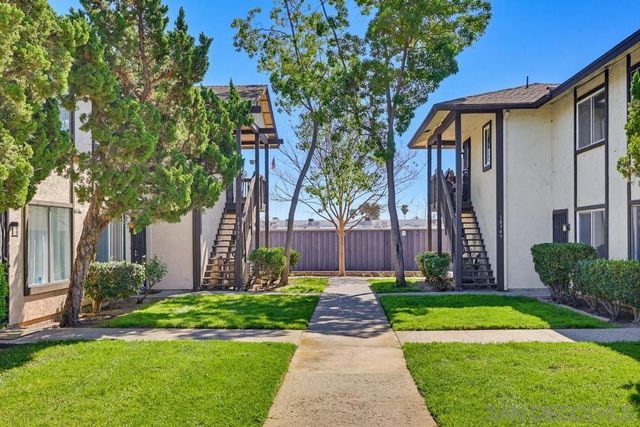 10347 Carefree Drive, Santee, CA 92071