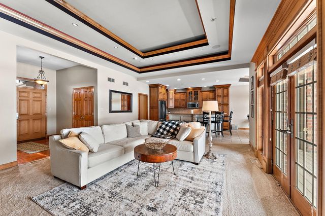 5540 Fountain View Drive, Wheatfield, IN 46392