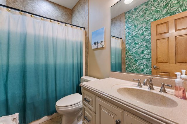 5540 Fountain View Drive, Wheatfield, IN 46392