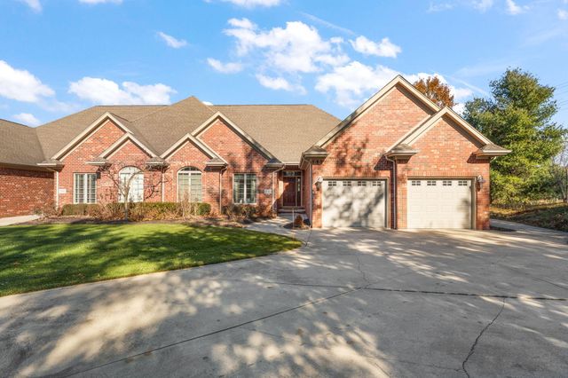 5540 Fountain View Drive, Wheatfield, IN 46392