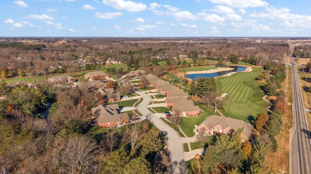 5540 Fountain View Drive, Wheatfield, IN 46392