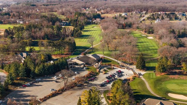 5540 Fountain View Drive, Wheatfield, IN 46392