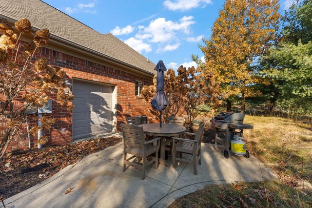 5540 Fountain View Drive, Wheatfield, IN 46392