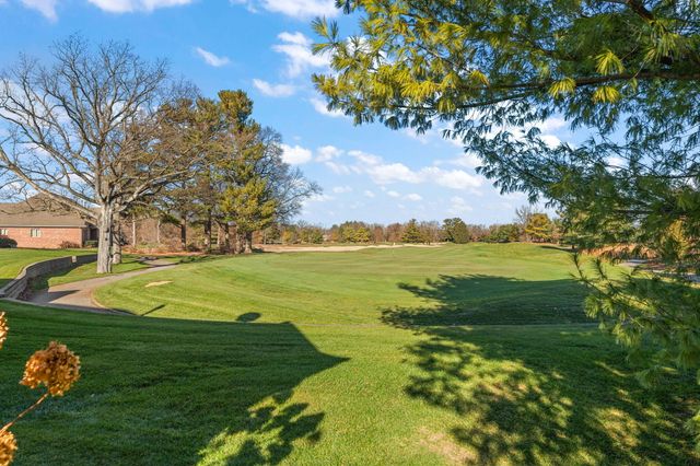 5540 Fountain View Drive, Wheatfield, IN 46392