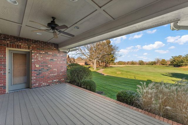 5540 Fountain View Drive, Wheatfield, IN 46392