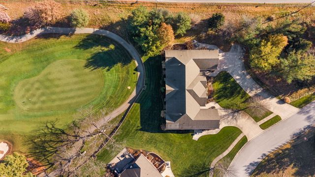 5540 Fountain View Drive, Wheatfield, IN 46392