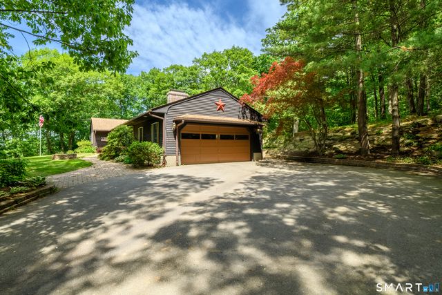 1020 Bartholomew Road, Middletown, CT 06457