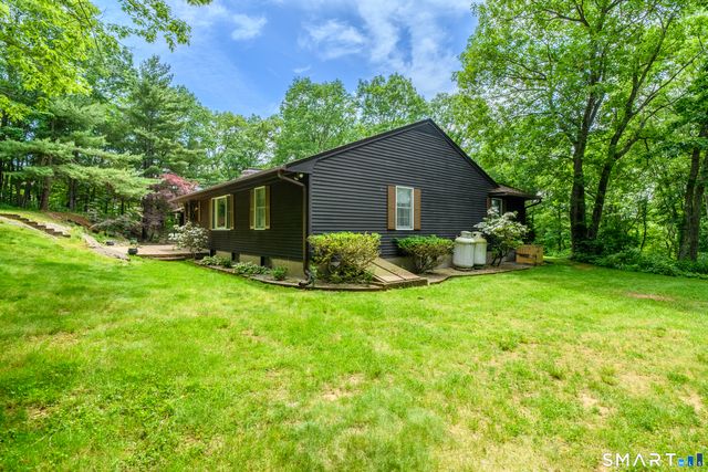 1020 Bartholomew Road, Middletown, CT 06457