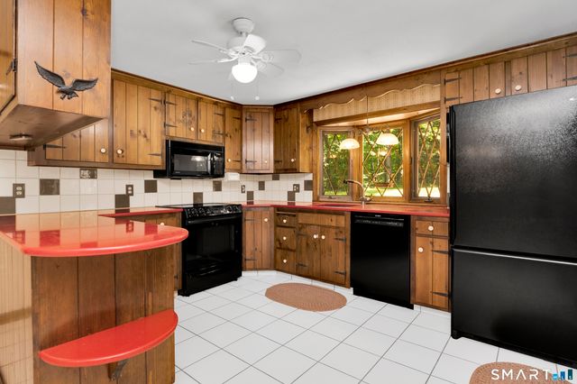 1020 Bartholomew Road, Middletown, CT 06457