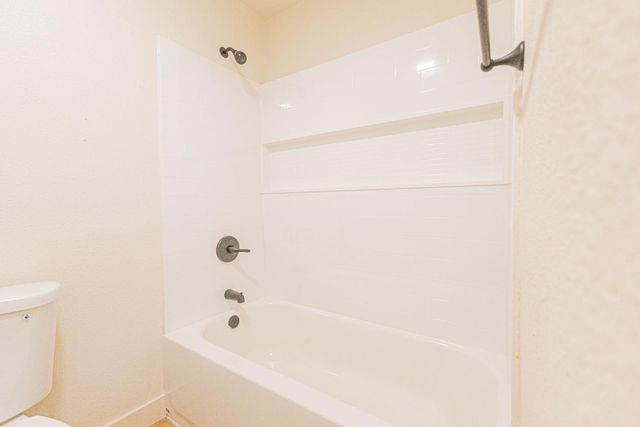 174 N Park Drive, Madera, CA 93637