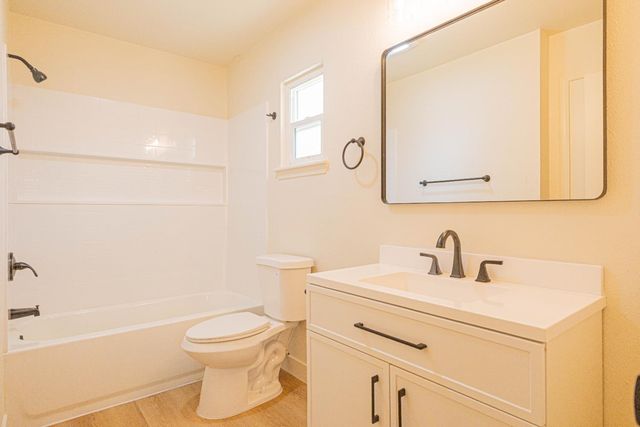 174 N Park Drive, Madera, CA 93637