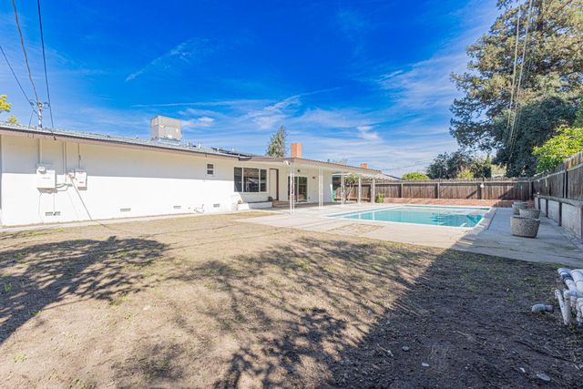 174 N Park Drive, Madera, CA 93637