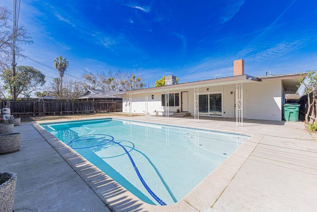 174 N Park Drive, Madera, CA 93637