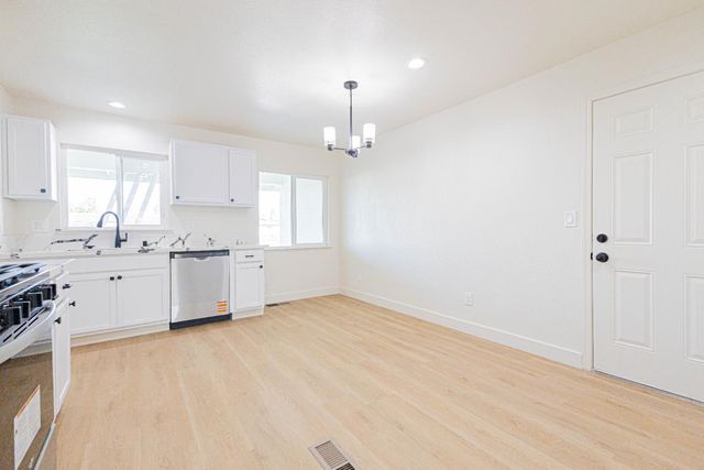 174 N Park Drive, Madera, CA 93637