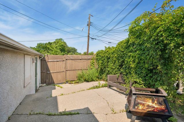 2206 Arthur Street NE, Minneapolis, MN 55418